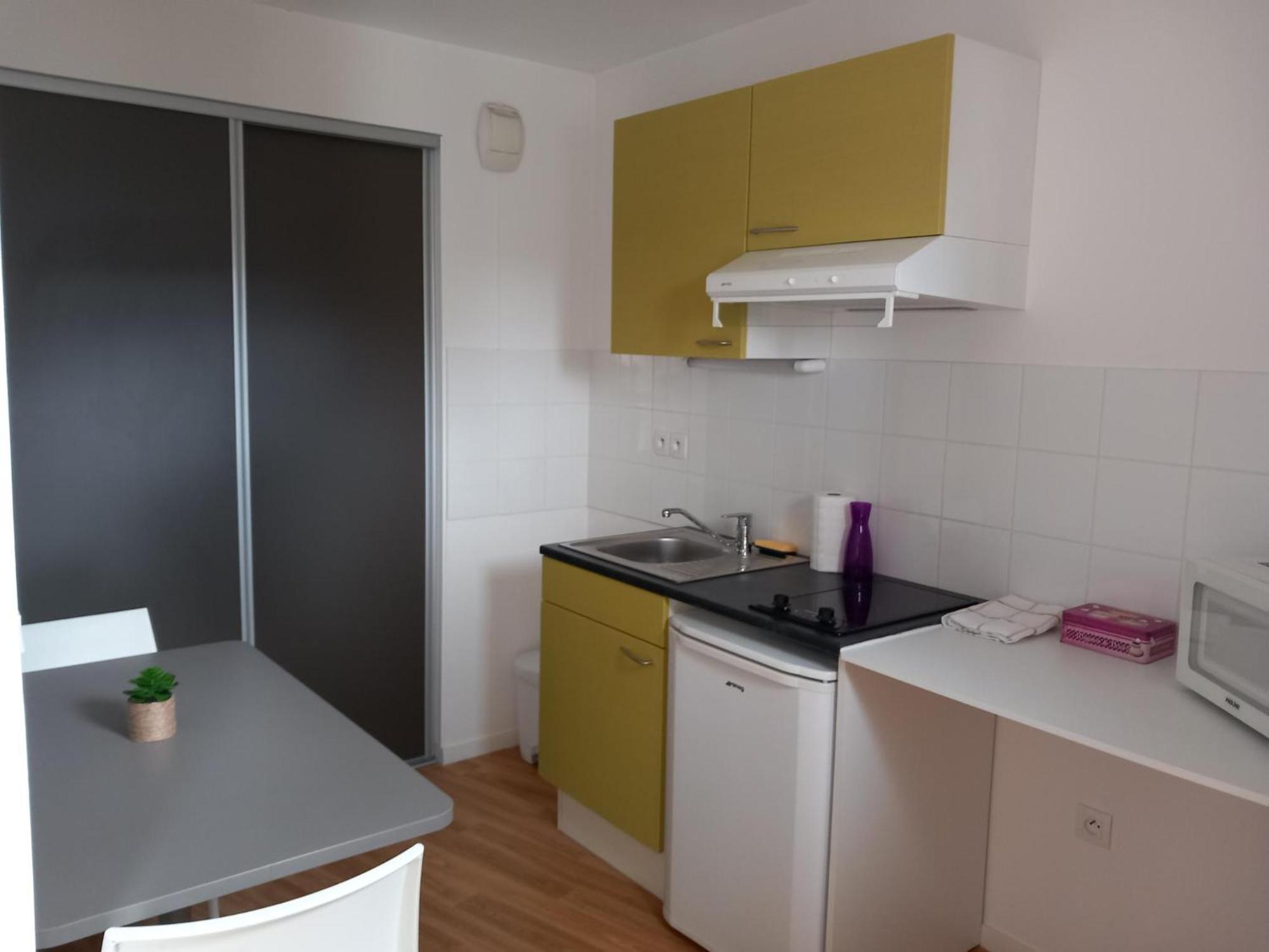Residence Services Seniors Espace Et Vie 르망 외부 사진